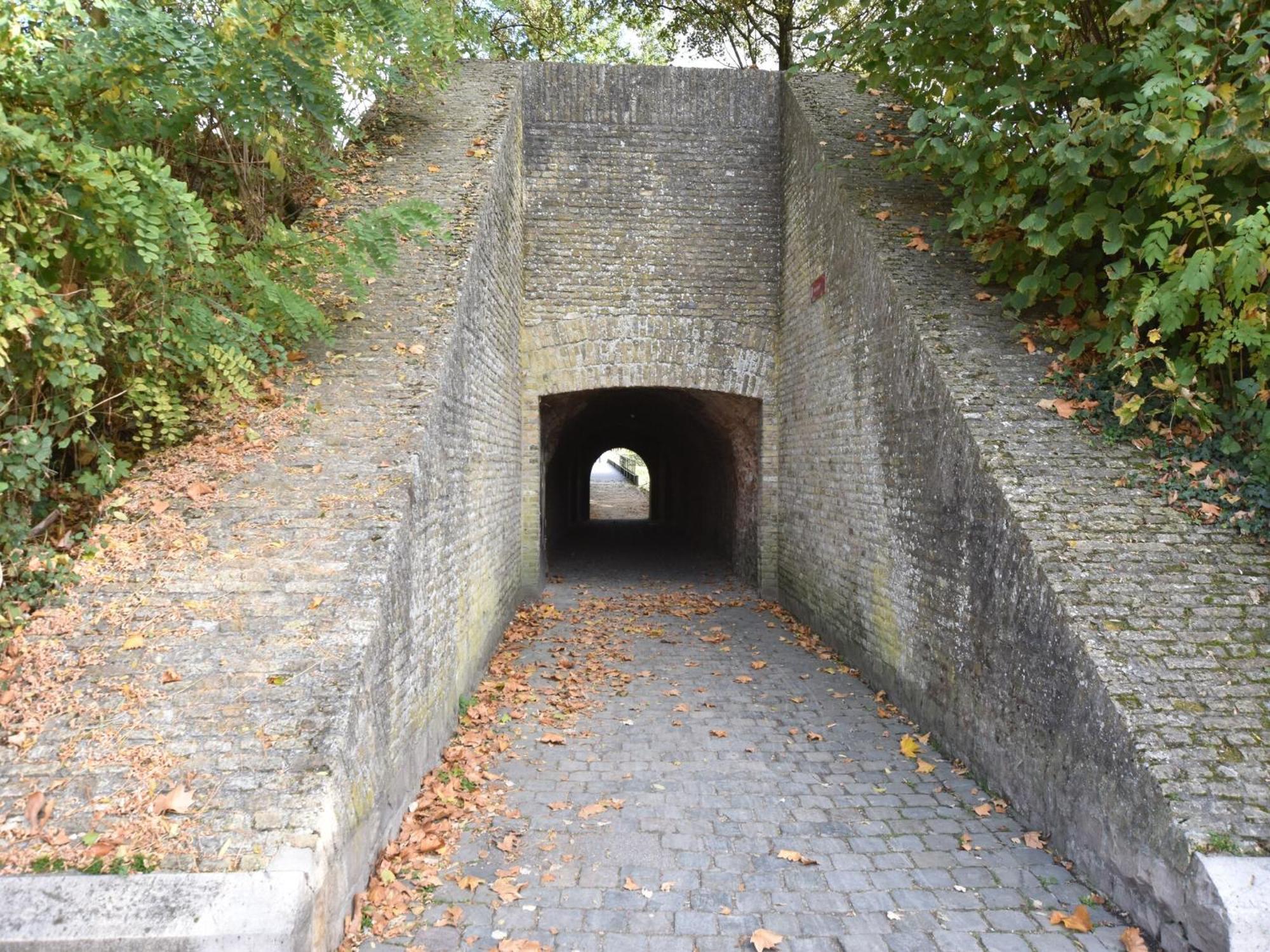 Studio In Ieper With Terrace Extérieur photo