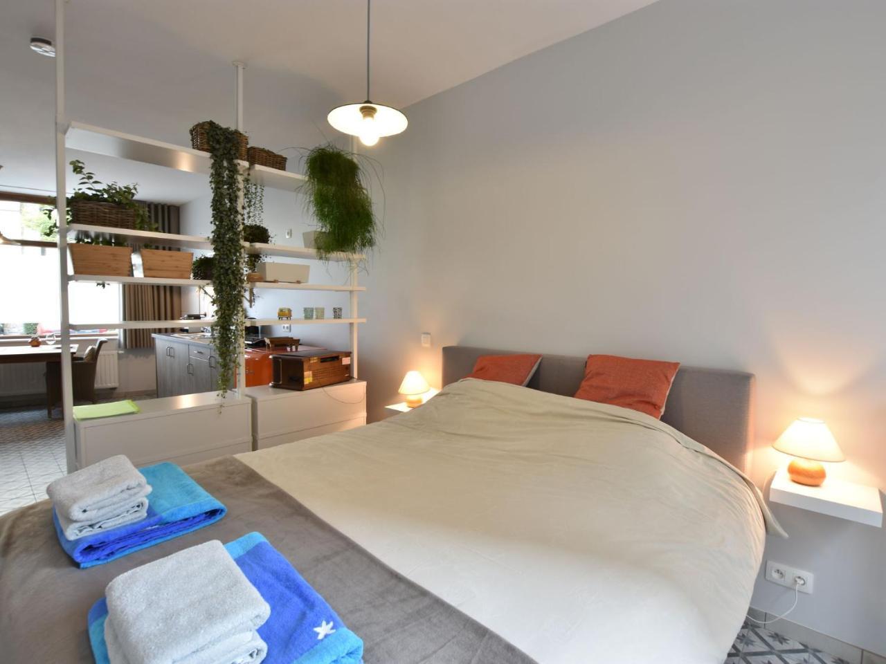 Studio In Ieper With Terrace Extérieur photo